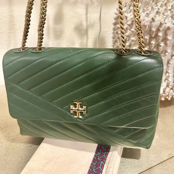 Tory Burch Kira Chevron Convertible Shoulder Bag in Green / Sycamore - Picture 10 of 14